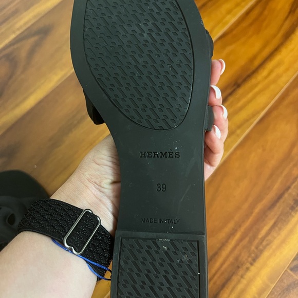 Hermes Rubber Aloha Sandals - Picture 5 of 5